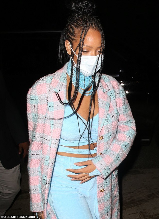Rihanna Shows Off Taut Midriff In Peekaboo Pastel Ensemble As She Enjoys Night Out In Santa Monica Readsector Female